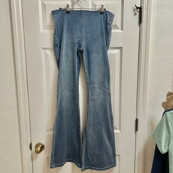 Free People Bell Bottom Stretch Jeans Blue Size 29 Wide Leg - Picture 1 of 4